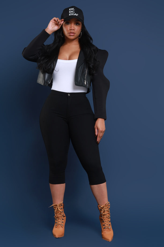 Super Swank High Rise Stretchy Capri Pants - Black - Swank A Posh