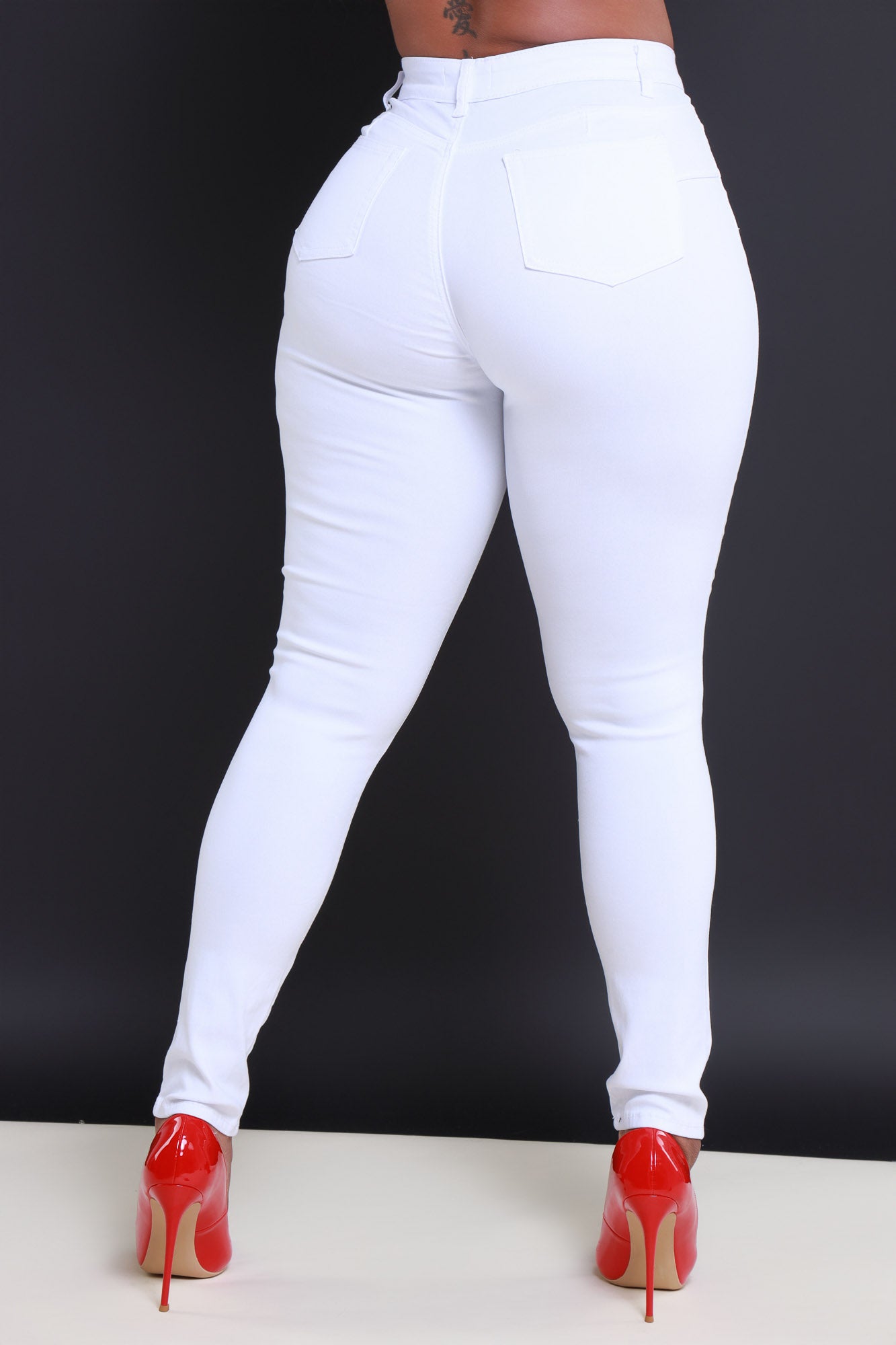 $1 JEANS SIZE SMALL ONLY‼️ Blacklist Butt Lifting Mid Rise Stretchy Jeans - White - Swank A Posh