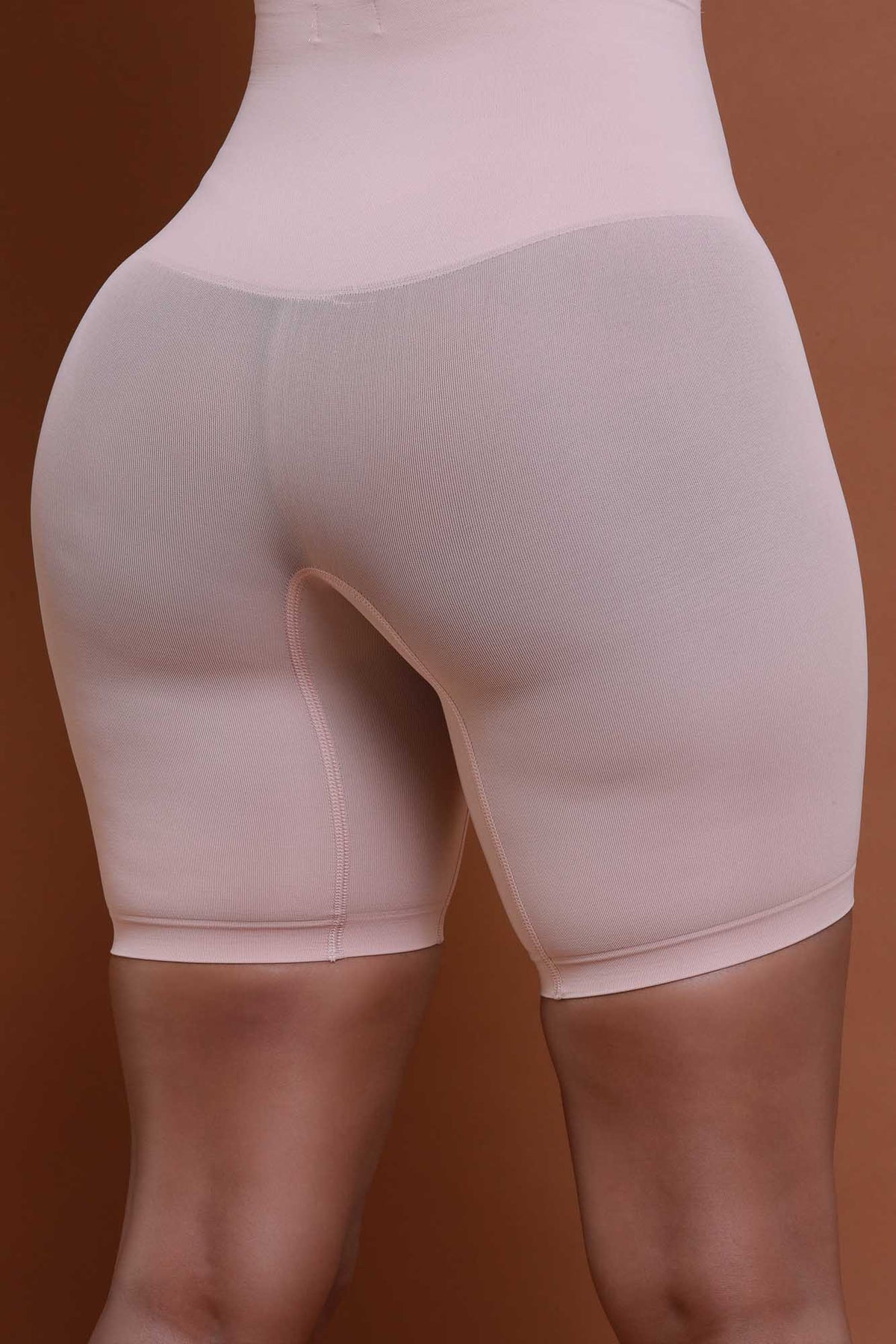 Seamless Sculpt High-Waisted Above-The-Knee Shorts