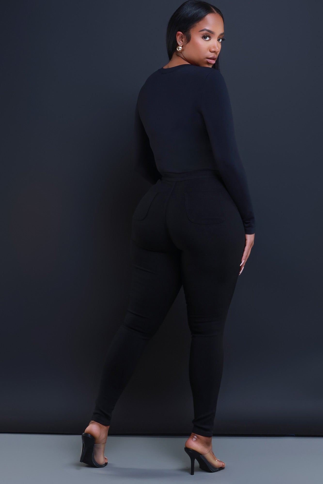 Blacklist Butt Lifting Mid Rise Stretchy Jeans - Black